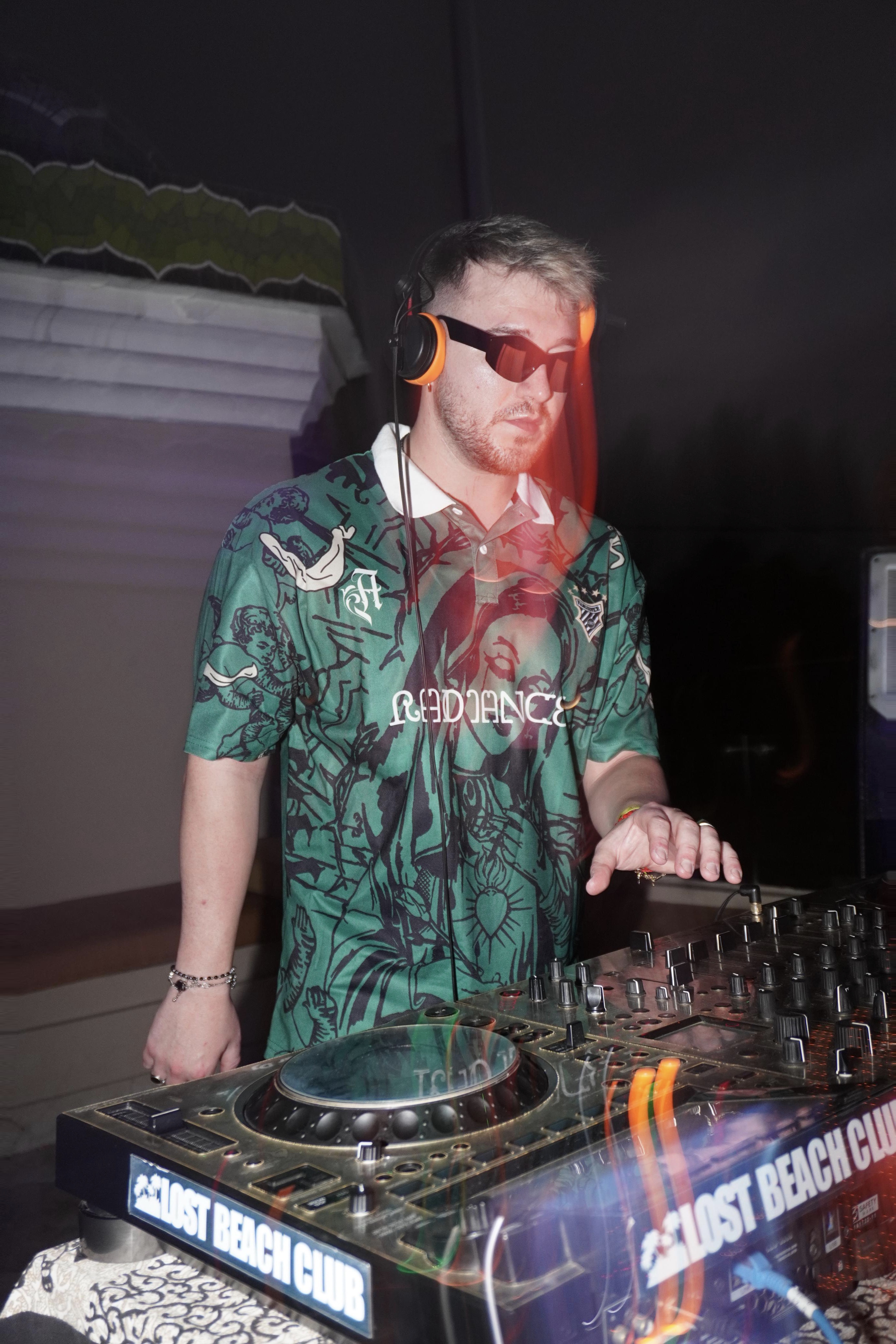 E.T.H Italy performing live set